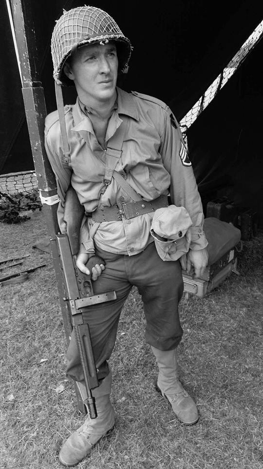 Paratrooper on patrol and specialised jump tunic of the US Airborne